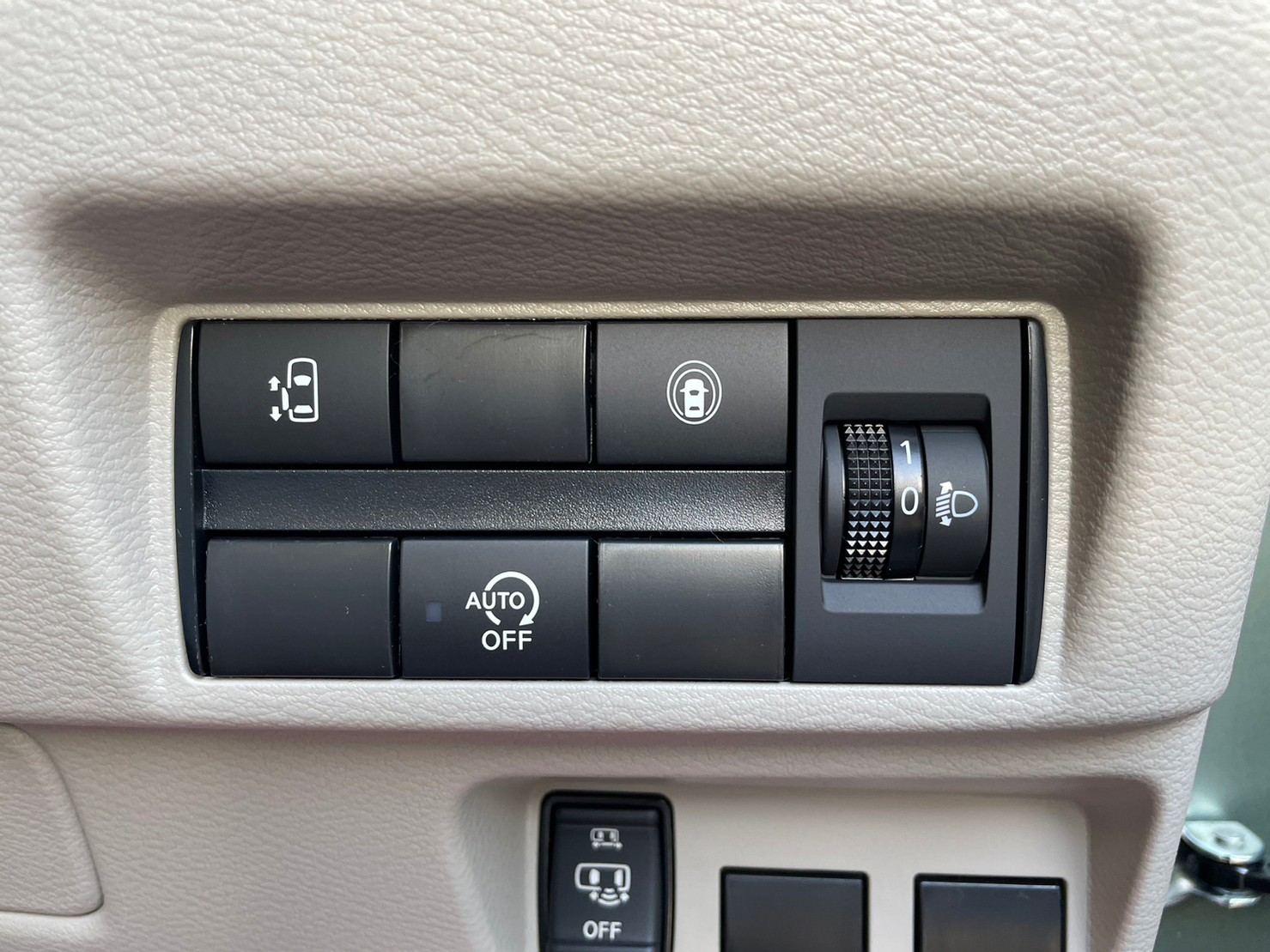 日産 ルークス X